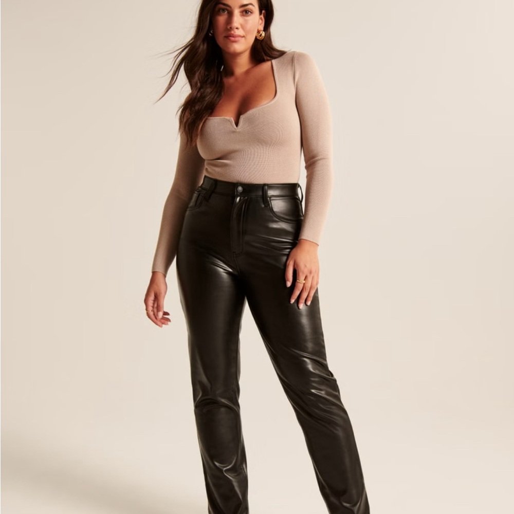 Abercrombie Vegan Leather Curve Love High Rise Pant